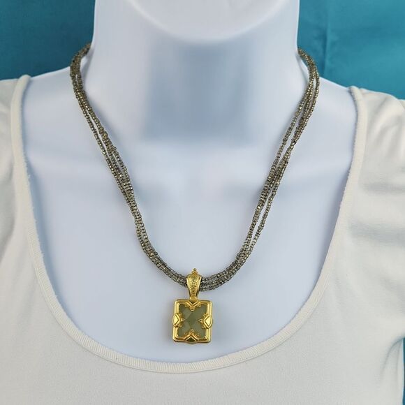 🔺️George Sage Beaded Three Strand Reversible Necklace w/Pendant - Picture 2 of 12